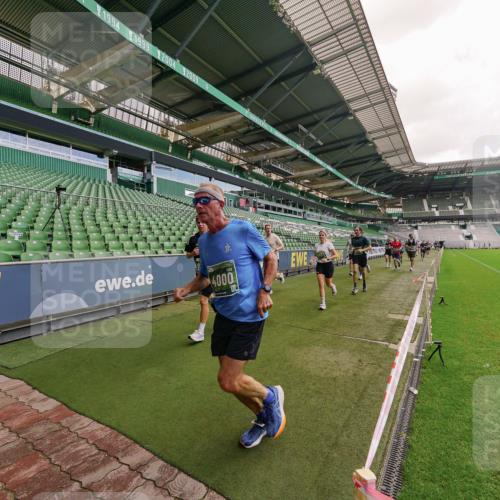 13.09.2026 - 21. swb-Marathon Bremen Michael Burmester http://msf.ph/oto/10308018 13.09.2026 13:03:05 Laufen im Stadion 150, 210, 488, 531, 596, 722, 725, 762, 881, 936, 940, 946, 1006, 1014, 1163, 1250, 1436, 1458, 1460, 1611, 1649, 1771, 2047, 2062, 2223, 2276, 2292, 2345, 2364, 2378, 2421, 2434, 2513, 2625, 2638, 2666, 2668, 2779, 2900, 2934, 2977, 2987, 3013, 3044, 3114, 3135, 3163, 3164, 3187, 3248, 3258, 3294, 3334, 3360, 3392, 3402, 3460, 3496, 3510, 3527, 3576, 3579, 3585, 3597, 3603, 3618, 3667, 3721, 3806, 3846, 3852, 3859, 3893, 3938, 3970, 3983, 4000, 4077, 4133, 4506, 4558 meine-sportfotos.de