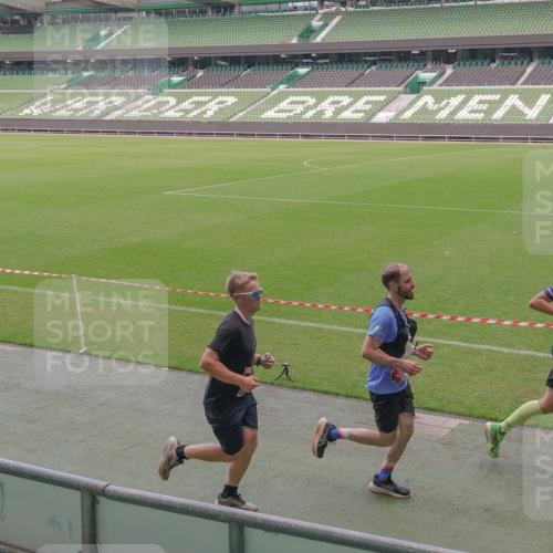 13.09.2026 - 21. swb-Marathon Bremen Michael Burmester http://msf.ph/oto/10308021 13.09.2026 12:38:55 Laufen im Stadion 277, 346, 807, 895, 901, 1090, 1118, 1248, 1320, 1323, 1472, 1576, 1587, 1604, 1717, 1751, 1758, 1795, 1800, 1852, 1911, 2049, 2099, 2141, 2352, 2585, 2670, 3080, 3606, 3744, 5160, 5163, 5912, 6112, 7650, 8077, 8081, 8467, 9399, 9522, 9617, 9630, 250, 272, 850, 1089, 1550, 1875, 1993, 4232, 7692, 8075, 13033 meine-sportfotos.de