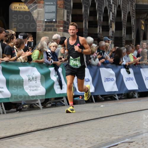 13.09.2026 - 21. swb-Marathon Bremen Strokosch-Dieckow http://msf.ph/oto/10308044 13.09.2026 13:01:38 Ziel 1411, 1619, 3019, 4328, 5663, 5996, 1614, 4696, 7950, 9137 meine-sportfotos.de