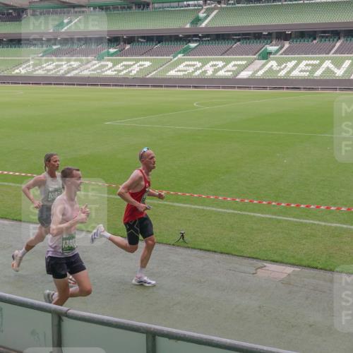 13.09.2026 - 21. swb-Marathon Bremen Michael Burmester http://msf.ph/oto/10308053 13.09.2026 12:38:59 Laufen im Stadion 277, 346, 807, 895, 901, 1090, 1118, 1248, 1320, 1323, 1472, 1508, 1576, 1587, 1604, 1717, 1751, 1758, 1795, 1800, 1852, 1911, 2049, 2099, 2141, 2352, 2670, 3080, 3606, 3744, 5160, 5163, 5912, 6112, 7650, 8077, 8081, 8467, 9399, 9522, 9617, 9630, 250, 272, 365, 850, 1089, 1288, 1550, 1875, 1993, 4232, 7692, 8075, 13033 meine-sportfotos.de