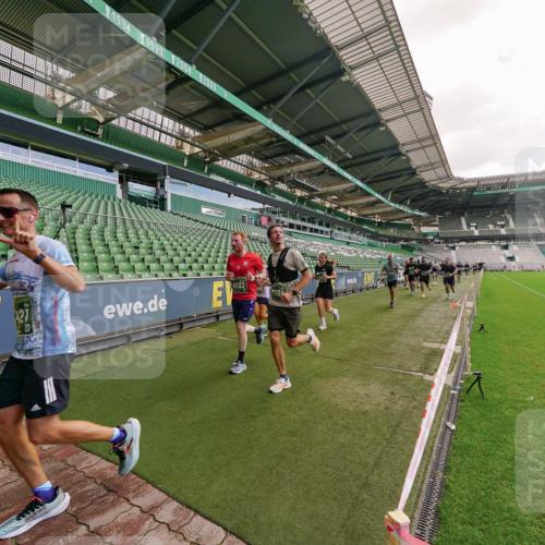 13.09.2026 - 21. swb-Marathon Bremen Michael Burmester http://msf.ph/oto/10308072 13.09.2026 13:03:09 Laufen im Stadion 150, 210, 488, 531, 596, 722, 725, 762, 881, 936, 940, 946, 1014, 1163, 1250, 1458, 1460, 1479, 1611, 1649, 1771, 2047, 2223, 2276, 2292, 2345, 2364, 2378, 2421, 2434, 2513, 2625, 2638, 2666, 2668, 2779, 2851, 2900, 2934, 2977, 2987, 3013, 3044, 3114, 3135, 3163, 3164, 3187, 3248, 3258, 3294, 3334, 3360, 3392, 3402, 3454, 3460, 3496, 3510, 3527, 3576, 3579, 3585, 3597, 3603, 3618, 3667, 3721, 3846, 3852, 3859, 3893, 3938, 3970, 3983, 4000, 4077, 4133, 4506, 4558 meine-sportfotos.de