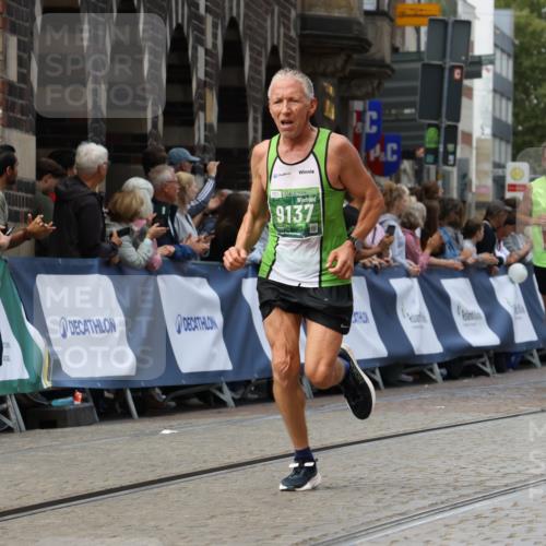 13.09.2026 - 21. swb-Marathon Bremen Strokosch-Dieckow http://msf.ph/oto/10308111 13.09.2026 13:01:39 Ziel 1411, 1619, 3019, 4118, 4328, 5996, 1614, 4696, 4739, 7950, 9137 meine-sportfotos.de