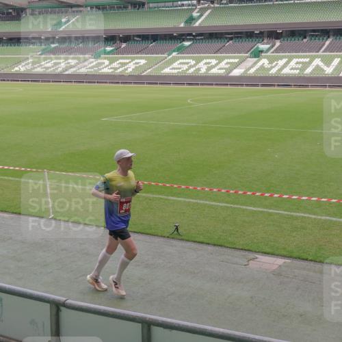 13.09.2026 - 21. swb-Marathon Bremen Michael Burmester http://msf.ph/oto/10308143 13.09.2026 12:39:18 Laufen im Stadion 277, 346, 453, 807, 895, 901, 1118, 1248, 1320, 1323, 1379, 1472, 1508, 1540, 1576, 1587, 1604, 1717, 1751, 1758, 1795, 1800, 1852, 1911, 2049, 2099, 2141, 2352, 2670, 3080, 3606, 3744, 5160, 5163, 5912, 6112, 6630, 7118, 7650, 8077, 8467, 9399, 9522, 9617, 9630, 10034, 13080, 365, 850, 1288, 1550, 1875, 1993, 4232, 7692, 7768, 8075, 13033 meine-sportfotos.de