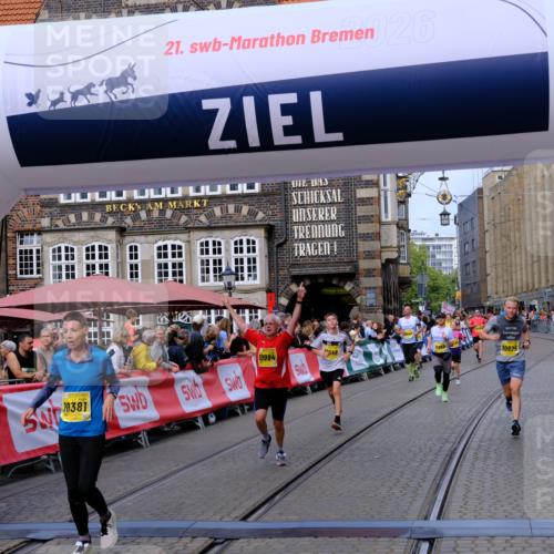 13.09.2026 - 21. swb-Marathon Bremen Tim E. http://msf.ph/oto/10308145 13.09.2026 10:51:38 Ziel 10381, 10471, 10515, 10544, 10763, 10808, 10825, 10862, 10887, 10984, 11503, 11801, 11973, 12051, 12133, 12424, 12548, 12552, 13631 meine-sportfotos.de