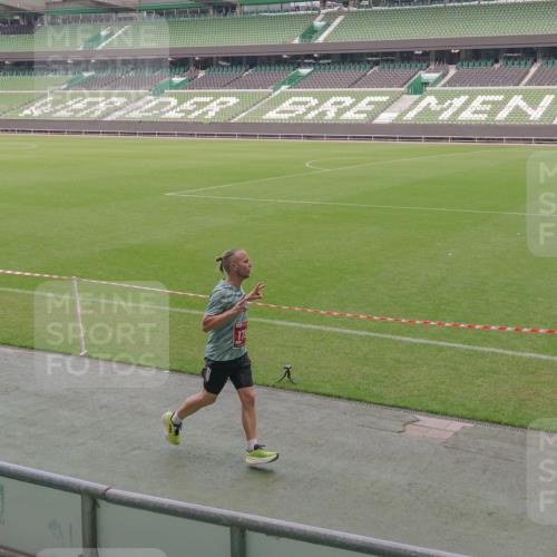 13.09.2026 - 21. swb-Marathon Bremen Michael Burmester http://msf.ph/oto/10308176 13.09.2026 12:39:25 Laufen im Stadion 277, 346, 453, 807, 895, 901, 1118, 1248, 1320, 1323, 1379, 1472, 1508, 1540, 1576, 1587, 1717, 1751, 1758, 1795, 1800, 1852, 1911, 2049, 2099, 2141, 2352, 2670, 3080, 3606, 3744, 5160, 5163, 5912, 6112, 6630, 7118, 7650, 8077, 8467, 9399, 9522, 9617, 9630, 10034, 13080, 365, 850, 1288, 1485, 1550, 1875, 1993, 4232, 7692, 7768, 8075, 13033 meine-sportfotos.de