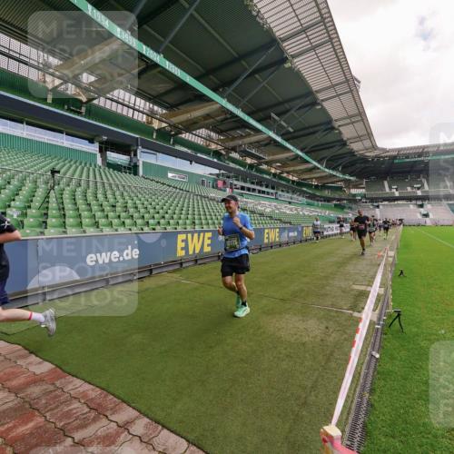 13.09.2026 - 21. swb-Marathon Bremen Michael Burmester http://msf.ph/oto/10308200 13.09.2026 13:03:26 Laufen im Stadion 209, 210, 488, 596, 722, 725, 762, 881, 936, 940, 1014, 1163, 1250, 1343, 1458, 1460, 1479, 1611, 1649, 1653, 1771, 2223, 2276, 2292, 2345, 2364, 2378, 2421, 2434, 2513, 2625, 2666, 2668, 2779, 2851, 2891, 2900, 2934, 2977, 3013, 3044, 3114, 3135, 3163, 3164, 3187, 3248, 3258, 3294, 3334, 3360, 3402, 3425, 3454, 3460, 3496, 3510, 3576, 3579, 3585, 3597, 3603, 3618, 3721, 3846, 3852, 3859, 3893, 3938, 3970, 3983, 4000, 4077, 4133, 4506, 4558 meine-sportfotos.de