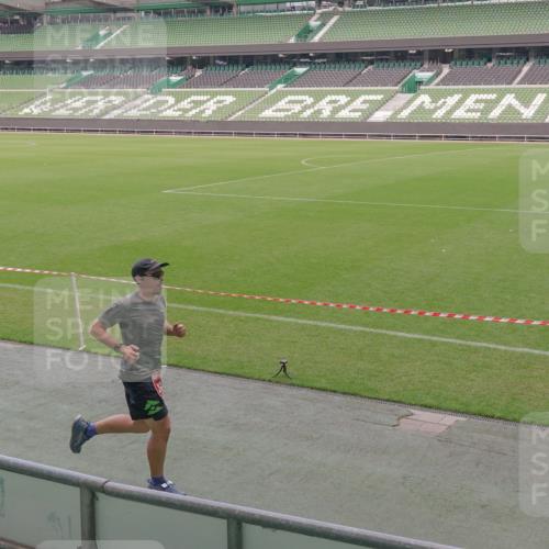 13.09.2026 - 21. swb-Marathon Bremen Michael Burmester http://msf.ph/oto/10308202 13.09.2026 12:39:29 Laufen im Stadion 277, 346, 453, 807, 901, 1118, 1248, 1320, 1323, 1379, 1472, 1508, 1540, 1576, 1587, 1717, 1751, 1758, 1795, 1800, 1852, 1911, 2049, 2099, 2141, 2352, 3080, 3606, 3744, 5160, 5163, 5912, 6112, 6630, 7118, 7650, 8077, 8467, 9399, 9522, 9617, 9630, 10034, 13080, 365, 850, 1288, 1485, 1550, 1875, 1993, 4232, 7692, 7768, 8075, 13033 meine-sportfotos.de