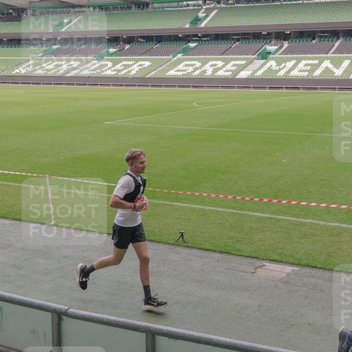 13.09.2026 - 21. swb-Marathon Bremen Michael Burmester http://msf.ph/oto/10308224 13.09.2026 12:39:30 Laufen im Stadion 277, 346, 453, 807, 901, 1118, 1248, 1320, 1323, 1379, 1472, 1508, 1540, 1576, 1587, 1717, 1751, 1758, 1795, 1800, 1852, 1911, 2049, 2099, 2141, 2352, 3080, 3606, 3744, 5160, 5163, 5912, 6112, 6630, 7118, 7650, 8077, 8467, 9399, 9522, 9617, 9630, 10034, 13080, 365, 850, 1288, 1485, 1550, 1875, 1993, 4232, 7692, 7768, 8075, 13033 meine-sportfotos.de
