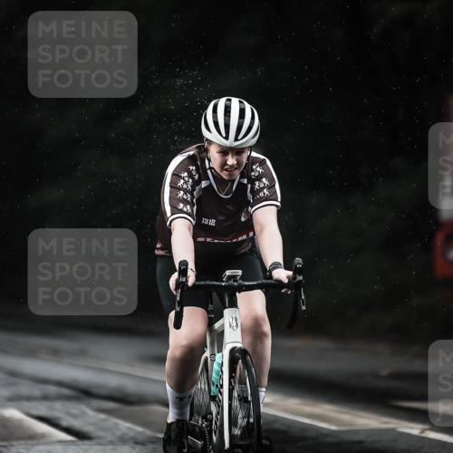 13.09.2026 - Stadtparktriathlon H.Heesch http://msf.ph/oto/10308228 13.09.2026 11:41:11 Radfahren 712, 735, 751, 805, 922 meine-sportfotos.de