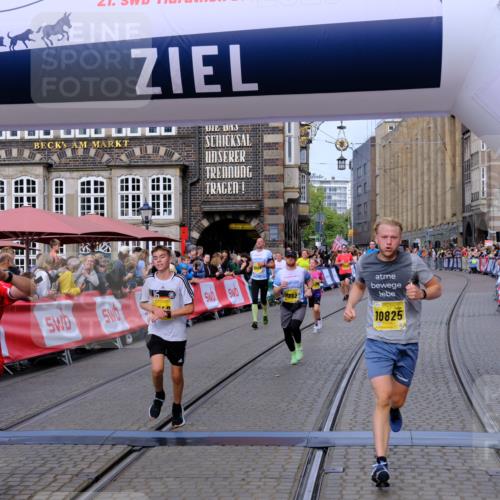 13.09.2026 - 21. swb-Marathon Bremen Tim E. http://msf.ph/oto/10308251 13.09.2026 10:51:40 Ziel 10334, 10381, 10471, 10515, 10544, 10763, 10825, 10862, 10887, 10984, 11145, 11503, 11801, 11973, 12051, 12133, 12424, 12548, 12552, 13631 meine-sportfotos.de