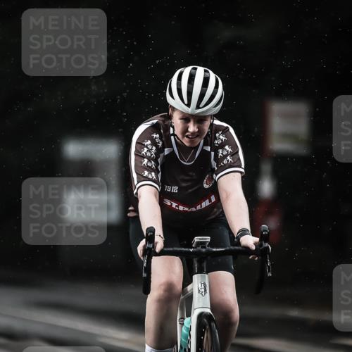 13.09.2026 - Stadtparktriathlon H.Heesch http://msf.ph/oto/10308258 13.09.2026 11:41:11 Radfahren 712, 735, 751, 805, 922 meine-sportfotos.de
