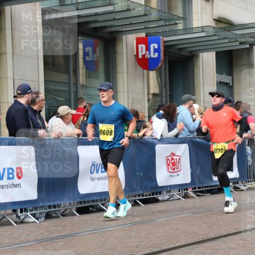 13.09.2026 - 21. swb-Marathon Bremen Strokosch-Dieckow http://msf.ph/oto/10308269 13.09.2026 10:54:31 Ziel 10589, 10608, 10646, 10704, 10901, 11040, 11174, 11569, 11620, 11860, 11874, 11889, 11976, 12313, 12519, 12800, 13526, 13592, 10067, 10146, 10359, 10410, 10503, 10577, 10631, 10749, 10765, 10837, 10884, 10996, 11039, 11099, 11118, 11361, 11389, 11476, 11593, 11765, 11843, 11989, 11998, 12038, 12265, 12328, 12467 meine-sportfotos.de
