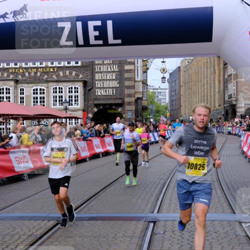 13.09.2026 - 21. swb-Marathon Bremen Tim E. http://msf.ph/oto/10308287 13.09.2026 10:51:41 Ziel 10334, 10381, 10544, 10763, 10825, 10862, 10887, 10984, 11145, 11503, 11787, 11973, 12051, 12133, 12424, 12548, 12552, 13631 meine-sportfotos.de