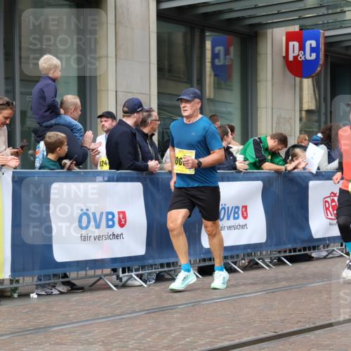 13.09.2026 - 21. swb-Marathon Bremen Strokosch-Dieckow http://msf.ph/oto/10308291 13.09.2026 10:54:32 Ziel 10589, 10608, 10646, 10704, 10901, 11040, 11174, 11569, 11620, 11860, 11874, 11889, 11976, 12313, 12519, 12800, 13526, 13592, 10067, 10146, 10359, 10410, 10503, 10577, 10631, 10749, 10765, 10837, 10884, 10996, 11039, 11099, 11118, 11361, 11389, 11476, 11593, 11843, 11989, 12038, 12265, 12328, 12467 meine-sportfotos.de
