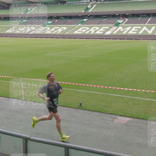 13.09.2026 - 21. swb-Marathon Bremen Michael Burmester http://msf.ph/oto/10308301 13.09.2026 12:39:53 Laufen im Stadion 126, 277, 453, 671, 807, 862, 901, 912, 1136, 1248, 1320, 1323, 1379, 1472, 1508, 1540, 1576, 1587, 1717, 1751, 1758, 1795, 1800, 1852, 1860, 1901, 1911, 1930, 1950, 2049, 2099, 3744, 4381, 5160, 5163, 5912, 6201, 6630, 7118, 7671, 8467, 9630, 10034, 13080, 13224, 365, 850, 1288, 1385, 1485, 1550, 1583, 1875, 1993, 2073, 3617, 4232, 7244, 7692, 7768, 8075, 8729, 13033 meine-sportfotos.de