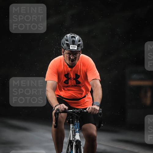 13.09.2026 - Stadtparktriathlon H.Heesch http://msf.ph/oto/10308396 13.09.2026 11:41:22 Radfahren 658, 735, 810, 934 meine-sportfotos.de