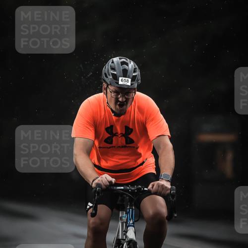 13.09.2026 - Stadtparktriathlon H.Heesch http://msf.ph/oto/10308401 13.09.2026 11:41:22 Radfahren 658, 735, 810, 934 meine-sportfotos.de