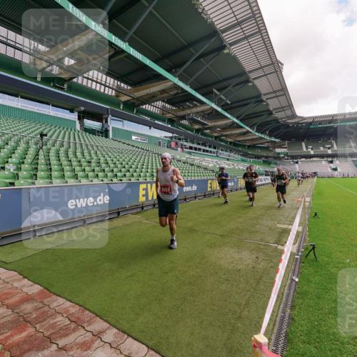 13.09.2026 - 21. swb-Marathon Bremen Michael Burmester http://msf.ph/oto/10308407 13.09.2026 13:03:57 Laufen im Stadion 209, 210, 488, 534, 565, 596, 725, 762, 881, 940, 1014, 1343, 1373, 1456, 1458, 1460, 1479, 1611, 1649, 1653, 1687, 1771, 2223, 2276, 2364, 2369, 2421, 2430, 2434, 2452, 2513, 2625, 2779, 2851, 2872, 2891, 2900, 2910, 2934, 2957, 2977, 3028, 3114, 3135, 3217, 3258, 3360, 3402, 3419, 3425, 3454, 3460, 3496, 3510, 3521, 3576, 3579, 3585, 3597, 3618, 3796, 3846, 3859, 3893, 3909, 3938, 3970, 3983, 4077, 4133, 4558, 242 meine-sportfotos.de