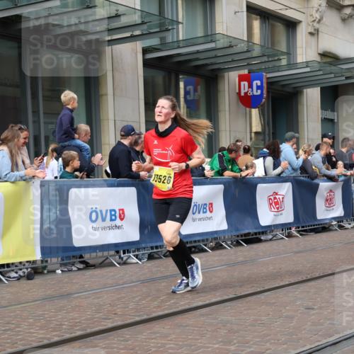 13.09.2026 - 21. swb-Marathon Bremen Strokosch-Dieckow http://msf.ph/oto/10308408 13.09.2026 10:54:34 Ziel 10589, 10608, 10646, 10704, 10901, 11040, 11174, 11569, 11620, 11860, 11874, 11889, 11976, 12313, 12519, 12800, 13526, 13592, 10067, 10146, 10359, 10410, 10503, 10577, 10631, 10704, 10749, 10765, 10837, 10884, 11039, 11099, 11118, 11389, 11476, 11593, 11843, 11989, 12038, 12265, 12328, 12467 meine-sportfotos.de