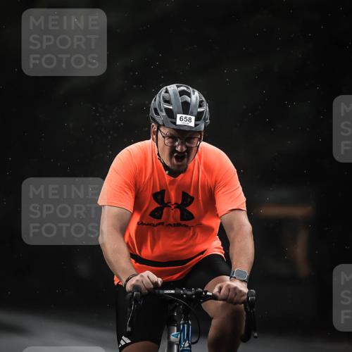 13.09.2026 - Stadtparktriathlon H.Heesch http://msf.ph/oto/10308410 13.09.2026 11:41:22 Radfahren 658, 735, 810, 934 meine-sportfotos.de