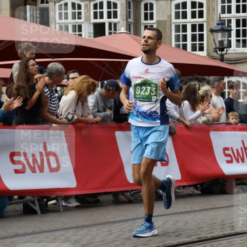 13.09.2026 - 21. swb-Marathon Bremen Strokosch-Dieckow http://msf.ph/oto/10308414 13.09.2026 13:01:57 Ziel 1614, 4118, 5369, 7950, 9137, 13063, 13168, 1667 meine-sportfotos.de