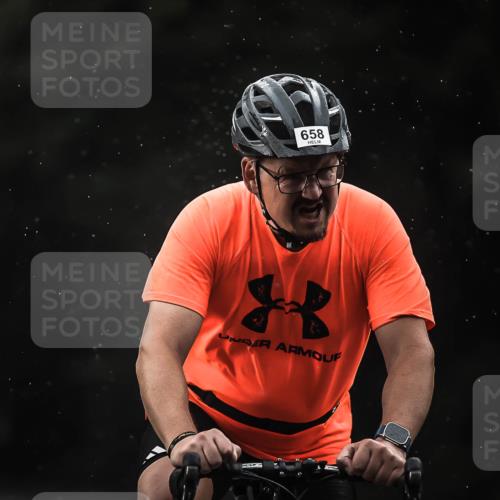 13.09.2026 - Stadtparktriathlon H.Heesch http://msf.ph/oto/10308430 13.09.2026 11:41:23 Radfahren 658, 810, 934 meine-sportfotos.de