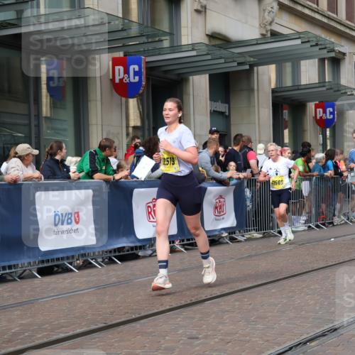 13.09.2026 - 21. swb-Marathon Bremen Strokosch-Dieckow http://msf.ph/oto/10308456 13.09.2026 10:54:35 Ziel 10589, 10608, 10646, 10901, 11040, 11174, 11569, 11620, 11860, 11874, 11889, 11908, 11976, 12313, 12519, 12800, 13526, 13592, 10067, 10146, 10359, 10410, 10503, 10577, 10631, 10704, 10749, 10765, 10837, 10884, 11039, 11099, 11118, 11389, 11476, 11593, 11843, 11989, 12038, 12265, 12328, 12467, 13526 meine-sportfotos.de