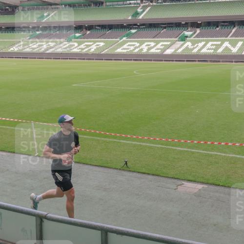 13.09.2026 - 21. swb-Marathon Bremen Michael Burmester http://msf.ph/oto/10308465 13.09.2026 12:40:21 Laufen im Stadion 126, 371, 453, 603, 640, 650, 671, 735, 744, 807, 862, 912, 957, 1136, 1336, 1379, 1381, 1508, 1540, 1571, 1576, 1614, 1717, 1751, 1758, 1795, 1800, 1852, 1860, 1901, 1930, 1950, 2049, 2099, 3744, 4381, 4936, 5912, 6201, 6630, 7118, 7671, 8467, 9329, 9630, 10034, 13080, 13224, 365, 466, 658, 850, 1090, 1288, 1385, 1485, 1583, 1754, 1993, 2073, 2585, 3617, 7244, 7692, 7768, 8075, 8729, 13033 meine-sportfotos.de