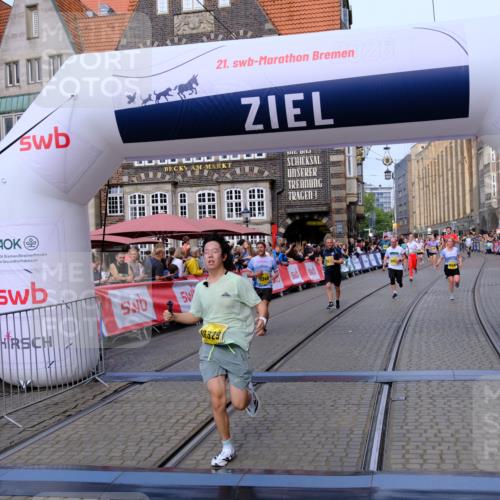 13.09.2026 - 21. swb-Marathon Bremen Tim E. http://msf.ph/oto/10308473 13.09.2026 10:51:56 Ziel 10162, 10281, 10334, 10348, 10467, 10763, 11145, 11273, 11542, 11733, 11787, 12329, 12424, 13631 meine-sportfotos.de