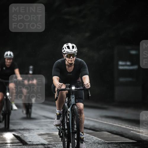 13.09.2026 - Stadtparktriathlon H.Heesch http://msf.ph/oto/10308510 13.09.2026 11:41:31 Radfahren 715, 810, 897, 1800 meine-sportfotos.de