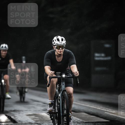 13.09.2026 - Stadtparktriathlon H.Heesch http://msf.ph/oto/10308519 13.09.2026 11:41:31 Radfahren 715, 810, 897, 1800 meine-sportfotos.de