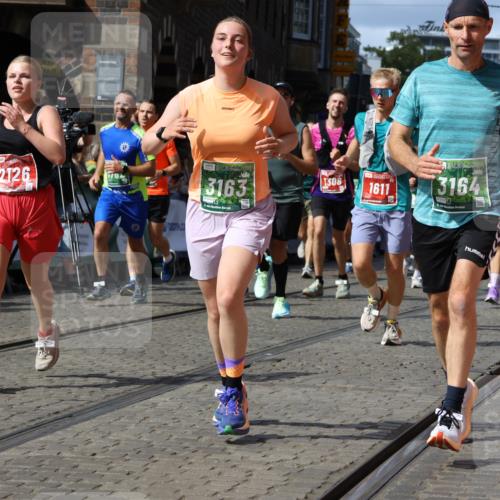 13.09.2026 - 21. swb-Marathon Bremen Strokosch-Dieckow http://msf.ph/oto/10308525 13.09.2026 13:30:28 Ziel 881, 1205, 1308, 1611, 1653, 1780, 1848, 1909, 1938, 2126, 2364, 3190, 4763, 5039, 5198, 5348, 5615, 5631, 6225, 6720, 6942, 6992, 6994, 7184, 7609, 7932, 7966, 8110, 8115, 8441, 8470, 9104, 9125, 9529, 625, 800, 834, 1067, 1926, 2369, 2452, 2723, 3425, 4206, 4332, 4342, 4415, 4425, 4748, 4757, 5506, 5551, 6134, 6343, 6347, 6523, 6988, 7253, 7567, 7645, 8116, 8762, 8878, 8966, 9011, 9108, 9692, 9695, 9699, 9825, 13090 meine-sportfotos.de