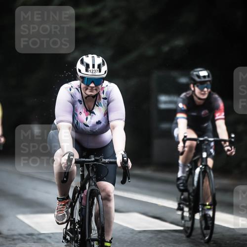 13.09.2026 - Stadtparktriathlon H.Heesch http://msf.ph/oto/10308534 13.09.2026 12:48:23 Radfahren 1200, 1212, 1237, 1260, 1275 meine-sportfotos.de
