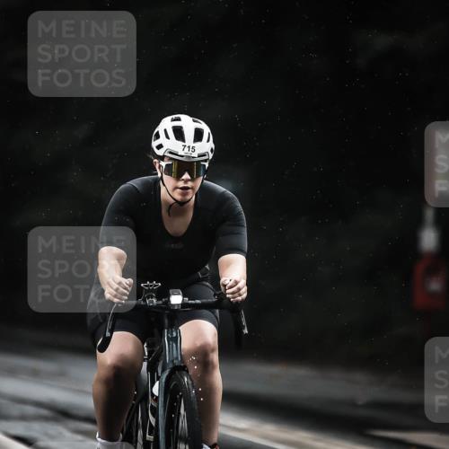 13.09.2026 - Stadtparktriathlon H.Heesch http://msf.ph/oto/10308543 13.09.2026 11:41:32 Radfahren 715, 773, 810, 891, 897, 1800 meine-sportfotos.de