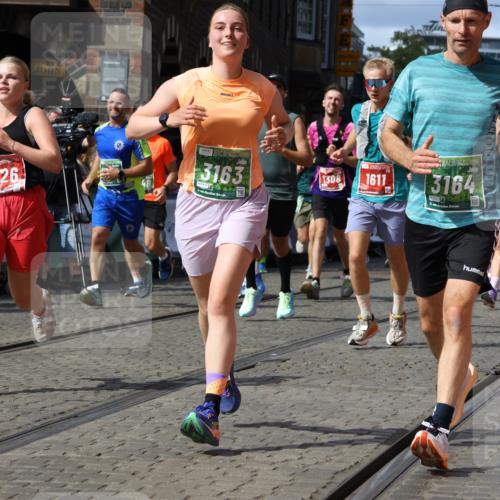 13.09.2026 - 21. swb-Marathon Bremen Strokosch-Dieckow http://msf.ph/oto/10308615 13.09.2026 13:30:28 Ziel 881, 1205, 1308, 1611, 1653, 1780, 1848, 1909, 1938, 2126, 2364, 3190, 4763, 5039, 5198, 5348, 5615, 5631, 6225, 6720, 6942, 6992, 6994, 7184, 7609, 7932, 7966, 8110, 8115, 8441, 8470, 9104, 9125, 9529, 625, 800, 834, 1067, 1926, 2369, 2452, 2723, 3425, 4206, 4332, 4342, 4415, 4425, 4748, 4757, 5506, 5551, 6134, 6343, 6347, 6523, 6988, 7253, 7567, 7645, 8116, 8762, 8878, 8966, 9011, 9108, 9692, 9695, 9699, 9825, 13090 meine-sportfotos.de