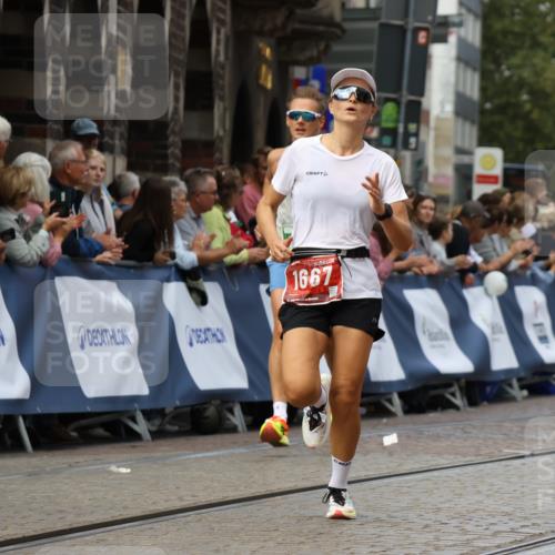 13.09.2026 - 21. swb-Marathon Bremen Strokosch-Dieckow http://msf.ph/oto/10308707 13.09.2026 13:02:30 Ziel 1667, 9583, 1795, 1850, 3609, 7841, 13237 meine-sportfotos.de