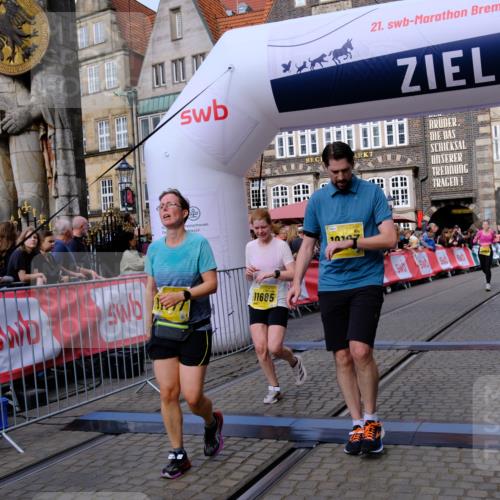 13.09.2026 - 21. swb-Marathon Bremen Tim E. http://msf.ph/oto/10308805 13.09.2026 10:52:07 Ziel 10162, 10183, 10218, 10281, 10348, 10467, 10641, 11273, 11277, 11285, 11542, 11685, 11733, 11777, 11784, 11962, 12329, 12349 meine-sportfotos.de