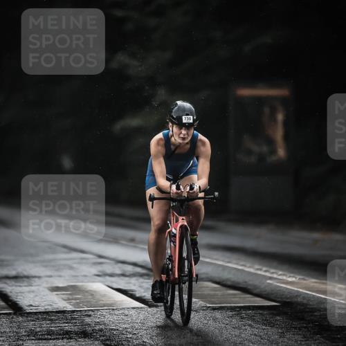 13.09.2026 - Stadtparktriathlon H.Heesch http://msf.ph/oto/10308822 13.09.2026 11:41:55 Radfahren 710, 730, 792 meine-sportfotos.de