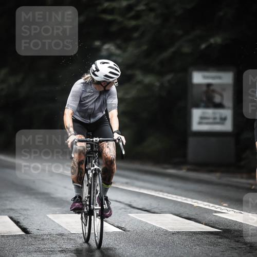 13.09.2026 - Stadtparktriathlon H.Heesch http://msf.ph/oto/10308824 13.09.2026 12:48:43 Radfahren 1191, 1198, 1241, 1265 meine-sportfotos.de