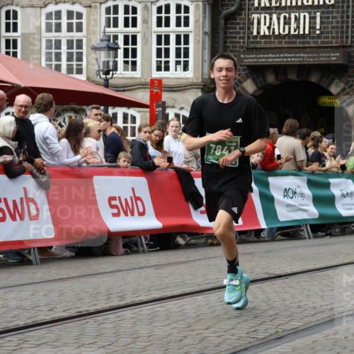 13.09.2026 - 21. swb-Marathon Bremen Strokosch-Dieckow http://msf.ph/oto/10308848 13.09.2026 13:02:34 Ziel 1667, 9583, 1795, 1850, 6918, 13237 meine-sportfotos.de
