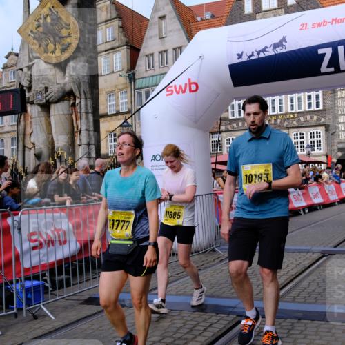 13.09.2026 - 21. swb-Marathon Bremen Tim E. http://msf.ph/oto/10308853 13.09.2026 10:52:08 Ziel 10162, 10183, 10218, 10281, 10348, 10467, 10641, 11273, 11277, 11285, 11376, 11542, 11555, 11685, 11733, 11777, 11784, 11869, 11962, 12329, 12349 meine-sportfotos.de
