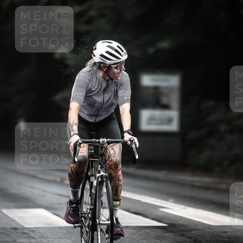 13.09.2026 - Stadtparktriathlon H.Heesch http://msf.ph/oto/10308861 13.09.2026 12:48:43 Radfahren 1191, 1198, 1241, 1265 meine-sportfotos.de