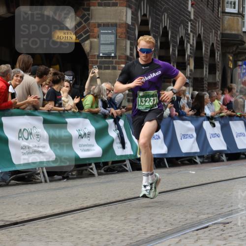 13.09.2026 - 21. swb-Marathon Bremen Strokosch-Dieckow http://msf.ph/oto/10308868 13.09.2026 13:02:40 Ziel 9583, 1381, 1850, 1862, 6918, 7265 meine-sportfotos.de