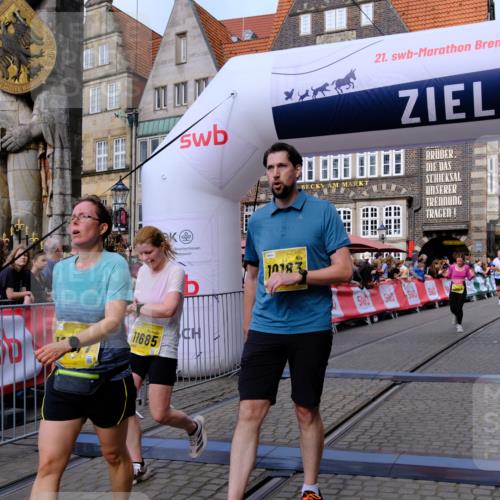 13.09.2026 - 21. swb-Marathon Bremen Tim E. http://msf.ph/oto/10308869 13.09.2026 10:52:08 Ziel 10162, 10183, 10218, 10281, 10348, 10467, 10641, 11273, 11277, 11285, 11376, 11542, 11555, 11685, 11733, 11777, 11784, 11869, 11962, 12329, 12349 meine-sportfotos.de