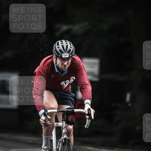13.09.2026 - Stadtparktriathlon H.Heesch http://msf.ph/oto/10308922 13.09.2026 12:48:47 Radfahren 1198, 1241, 1265 meine-sportfotos.de