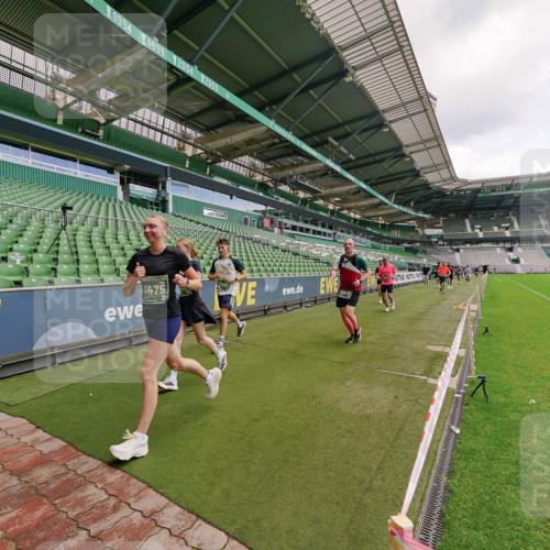 13.09.2026 - 21. swb-Marathon Bremen Michael Burmester http://msf.ph/oto/10308965 13.09.2026 13:05:00 Laufen im Stadion 178, 209, 210, 244, 323, 394, 534, 536, 565, 647, 725, 881, 891, 900, 1073, 1239, 1243, 1307, 1308, 1343, 1373, 1380, 1456, 1479, 1627, 1649, 1653, 1656, 1687, 1780, 1914, 1932, 1941, 2023, 2089, 2126, 2223, 2241, 2244, 2265, 2301, 2369, 2430, 2452, 2464, 2602, 2723, 2742, 2764, 2851, 2867, 2872, 2891, 2910, 2919, 2957, 2959, 2985, 3028, 3030, 3217, 3278, 3320, 3343, 3419, 3425, 3444, 3454, 3485, 3521, 3579, 3796, 3909, 242 meine-sportfotos.de