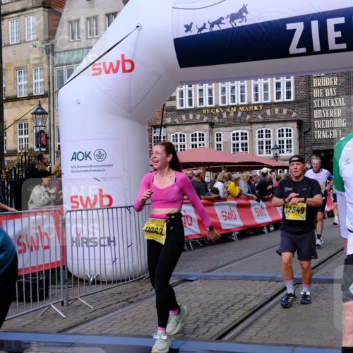 13.09.2026 - 21. swb-Marathon Bremen Tim E. http://msf.ph/oto/10308967 13.09.2026 10:52:12 Ziel 10162, 10183, 10218, 10281, 10641, 11277, 11285, 11376, 11542, 11555, 11685, 11733, 11777, 11784, 11869, 11877, 11962, 12349 meine-sportfotos.de