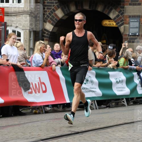 13.09.2026 - 21. swb-Marathon Bremen Strokosch-Dieckow http://msf.ph/oto/10308971 13.09.2026 13:02:48 Ziel 3609, 7841, 1381, 1862, 6918, 7265, 8319, 8325, 8331 meine-sportfotos.de