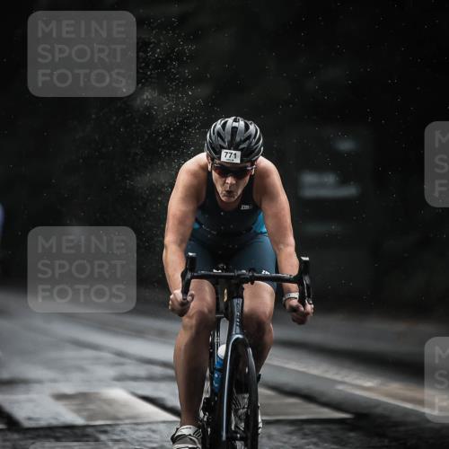 13.09.2026 - Stadtparktriathlon H.Heesch http://msf.ph/oto/10309003 13.09.2026 11:42:02 Radfahren 771, 792, 814, 820, 927 meine-sportfotos.de
