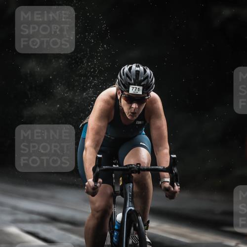 13.09.2026 - Stadtparktriathlon H.Heesch http://msf.ph/oto/10309012 13.09.2026 11:42:03 Radfahren 771, 792, 814, 820, 927 meine-sportfotos.de